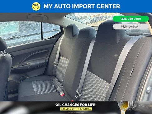 Used 2023 Nissan Versa S w/ Trunk Package FWD image 21