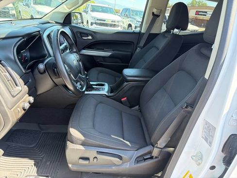 Used 2022 Chevrolet Colorado LT w/ Safety Package AWD/4WD image 17