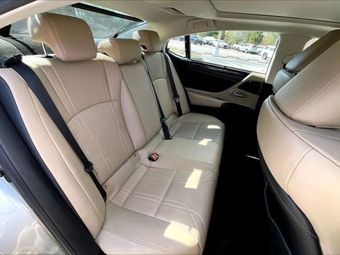 Used 2021 Lexus ES 350 Ultra Luxury w/ Accessory Package 2 image 20