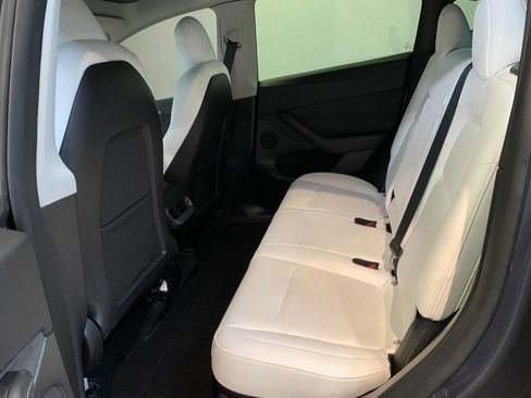 Used 2022 Tesla Model Y Performance AWD/4WD image 41