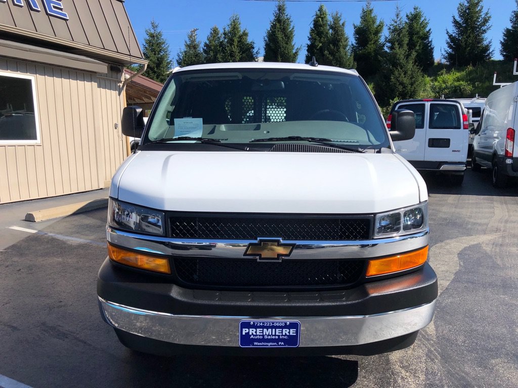 Used 2025 Chevrolet Express 2500 w/ Driver Convenience Package RWD image 9