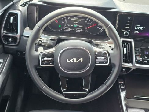 Certified 2023 Kia Sorento EX AWD/4WD image 22