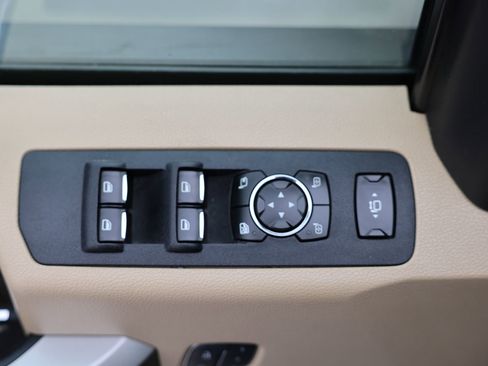 Used 2017 Ford F250 Lariat w/ Chrome Package image 21