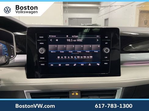 New 2026 Volkswagen Taos SEL image 20