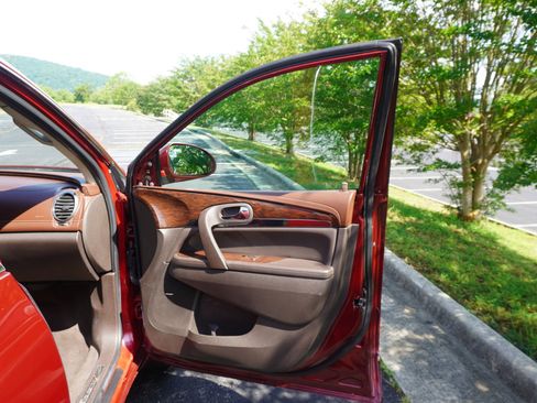 Used 2014 Buick Enclave Leather image 21