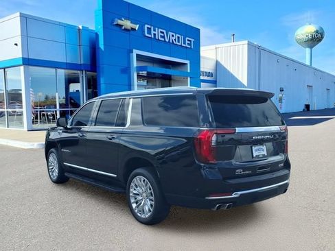 Used 2025 GMC Yukon XL Denali AWD/4WD image 6