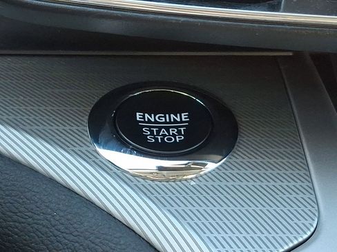 Used 2023 Ford Explorer XLT w/ Equipment Group 202A image 25