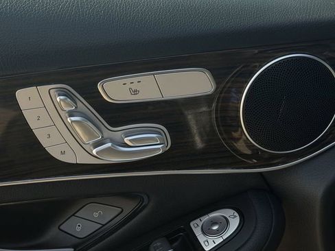 Used 2022 Mercedes-Benz GLC 300 image 22