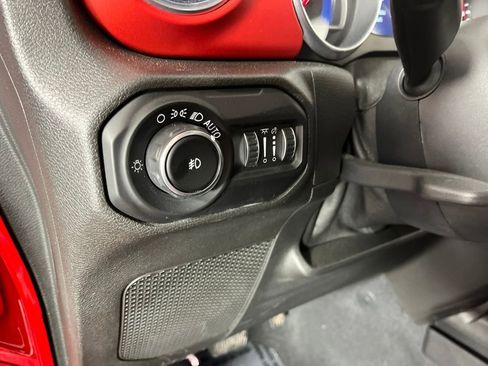 Used 2020 Jeep Wrangler Unlimited Rubicon AWD/4WD image 24