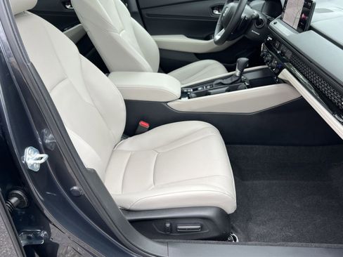 Used 2025 Honda Accord Touring image 30