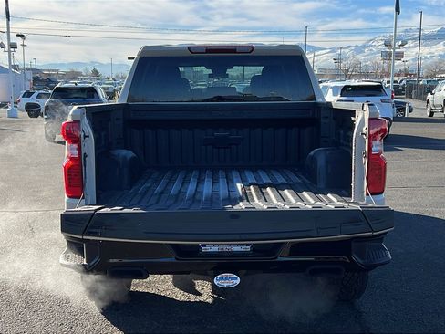 New 2026 Chevrolet Silverado 1500 Custom Trail Boss w/ LPO, Dark Essentials Package image 7