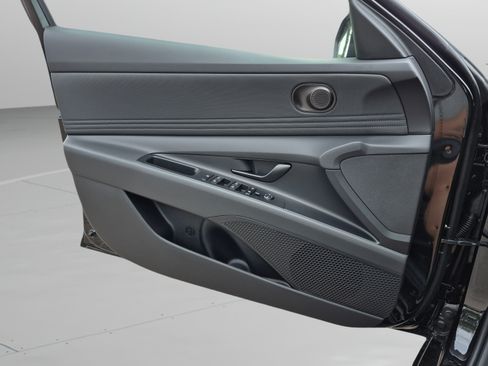 New 2026 Hyundai Elantra SEL Sport FWD image 22