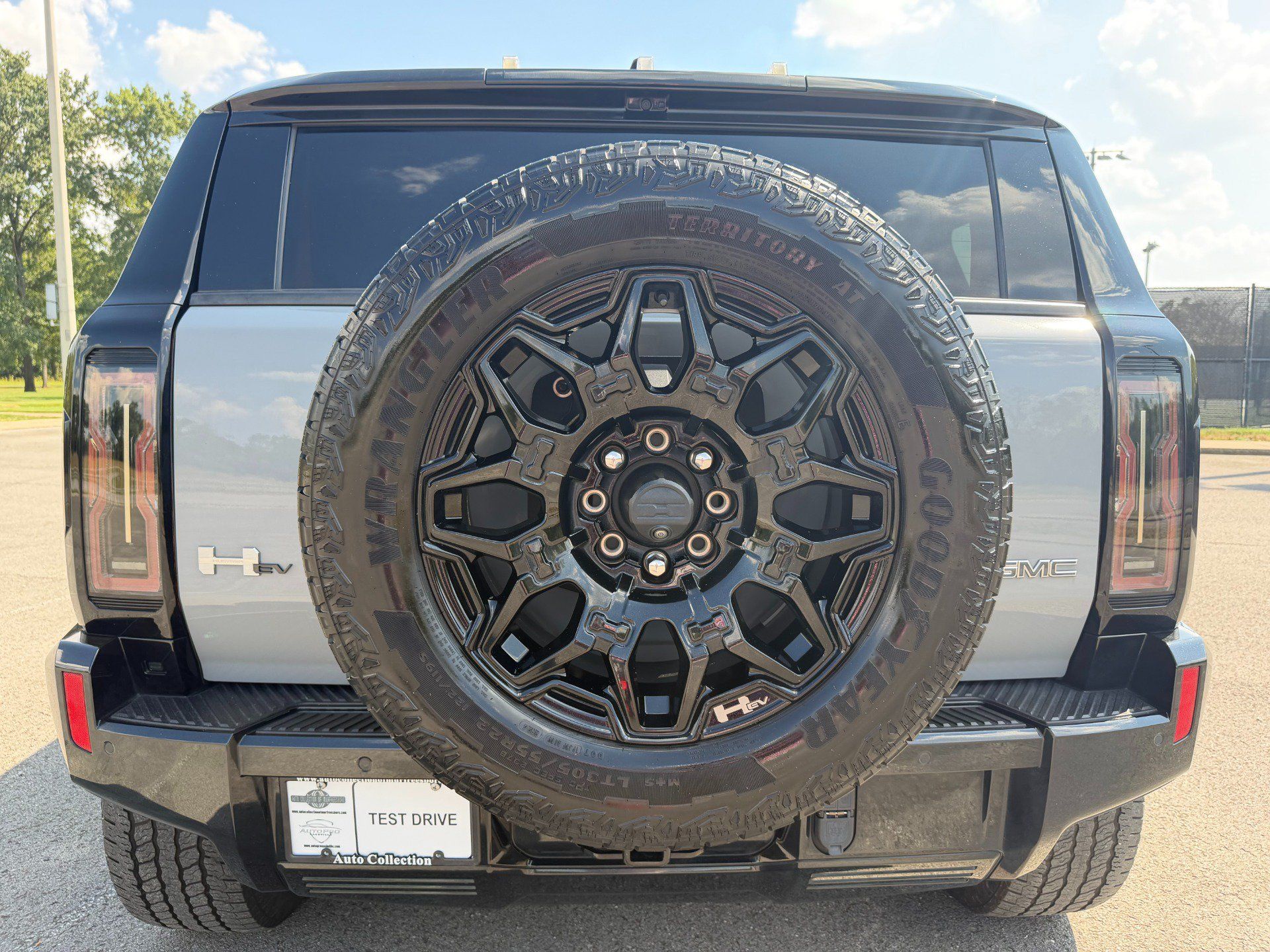 Used 2024 GMC Hummer EV 2X AWD/4WD image 22