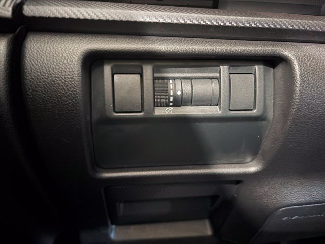 Used 2024 Subaru Crosstrek 2.5i Limited AWD/4WD image 18