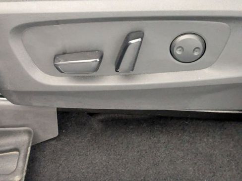 Used 2022 Nissan Pathfinder SL FWD image 13