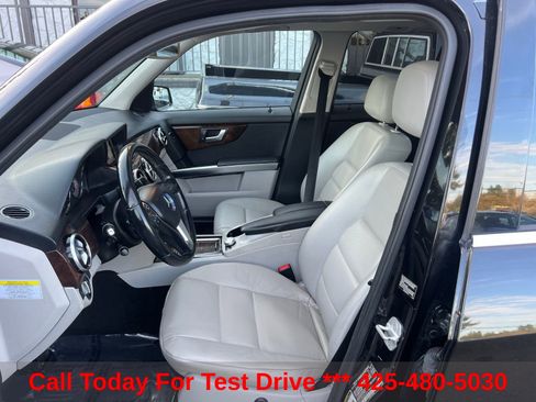 Used 2014 Mercedes-Benz GLK 350 4MATIC w/ Premium 1 Package image 17