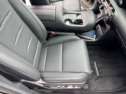 New 2026 Hyundai Palisade Calligraphy AWD/4WD image 16