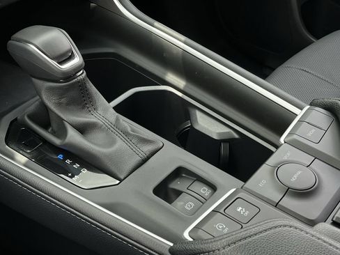 Used 2026 Toyota Grand Highlander FWD image 17