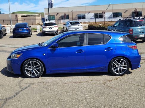 Used 2015 Lexus CT 200h w/ Navigation Package image 7