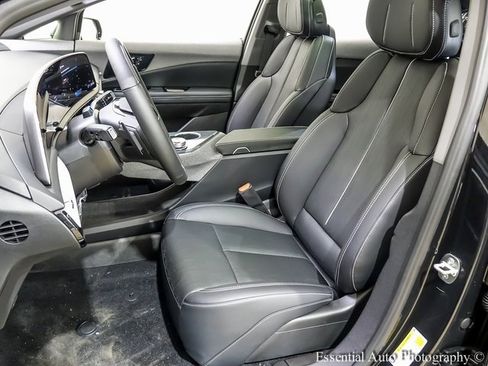 New 2026 Cadillac Optiq Luxury 2 image 7