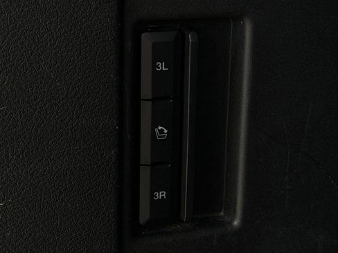 Used 2022 Ford Expedition Max XLT image 30