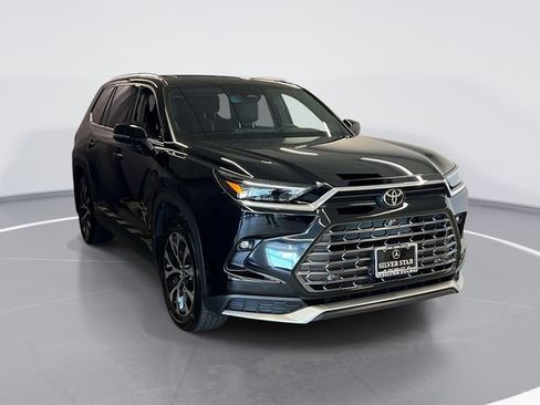 Used 2025 Toyota Grand Highlander AWD Hybrid image 3
