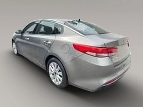 Used 2018 Kia Optima EX w/ Technology Package FWD image 11