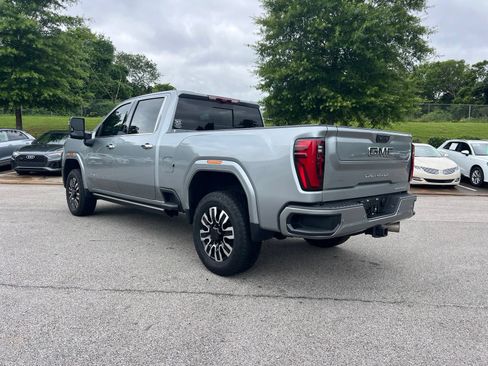 Used 2024 GMC Sierra 2500 Denali Ultimate AWD/4WD image 9