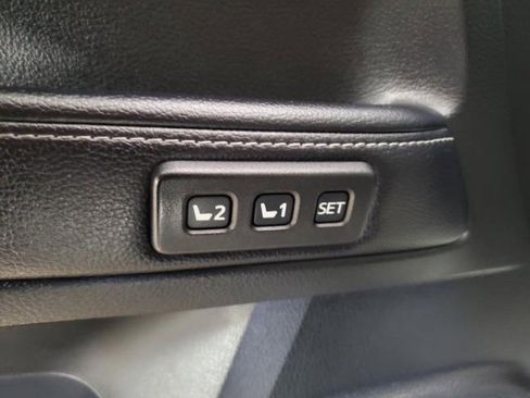 Used 2018 Toyota 4Runner Limited AWD/4WD image 15