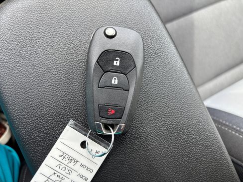 Used 2025 Chevrolet Trax LS image 21