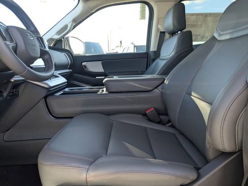 New 2025 Ford Expedition Max Active image 22