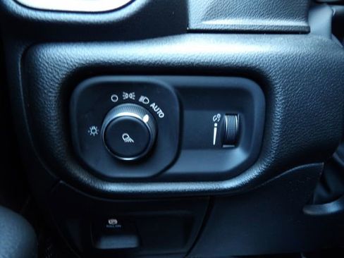 New 2026 RAM 1500 Tradesman AWD/4WD image 17