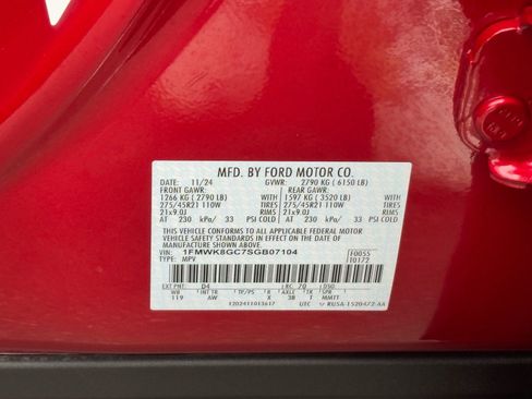 Used 2025 Ford Explorer ST image 29