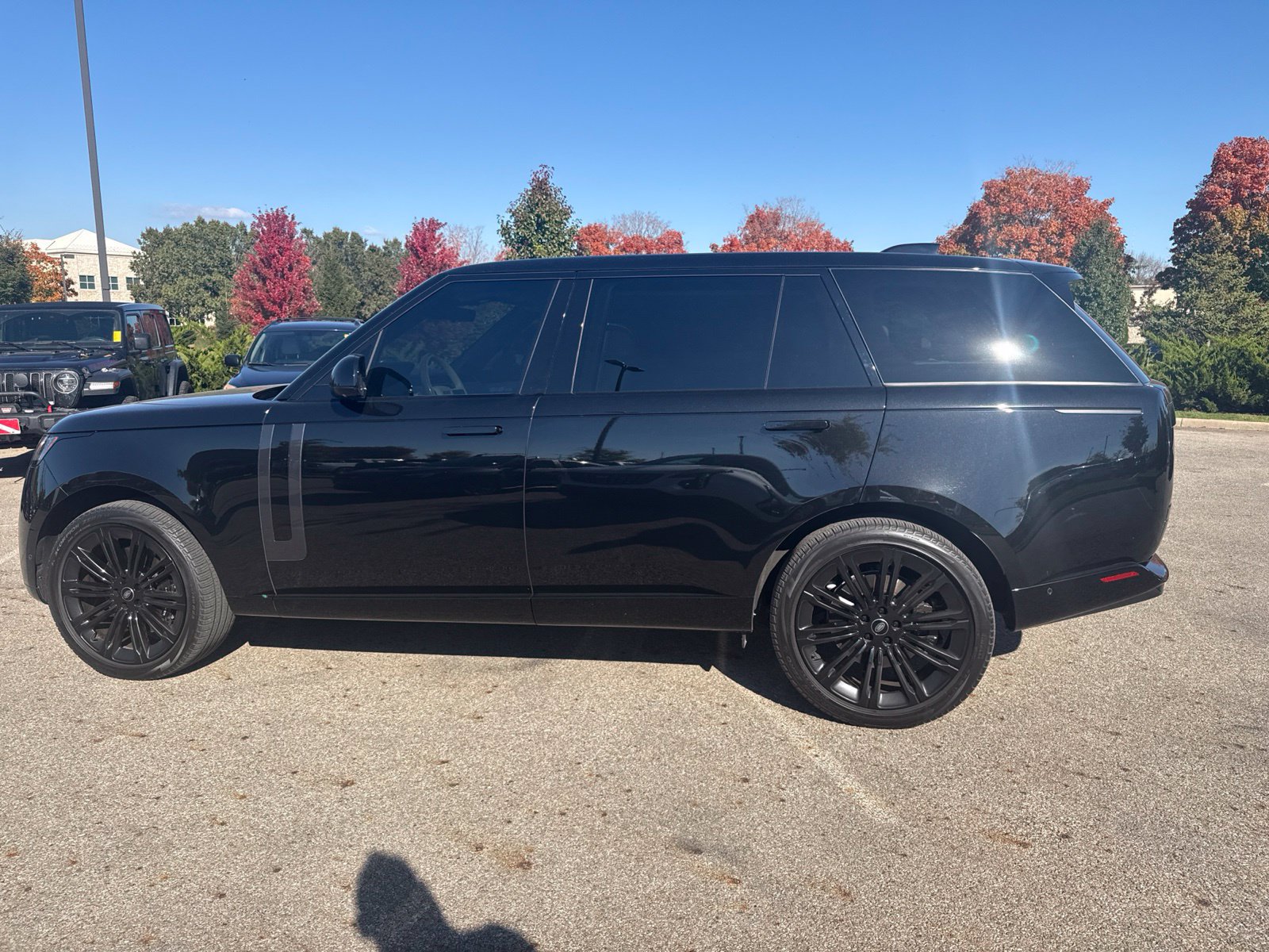 Used 2023 Land Rover Range Rover Long Wheelbase First Edition AWD/4WD image 8