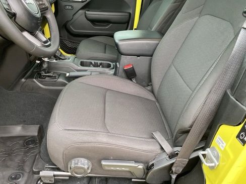 Certified 2023 Jeep Wrangler Willys image 15