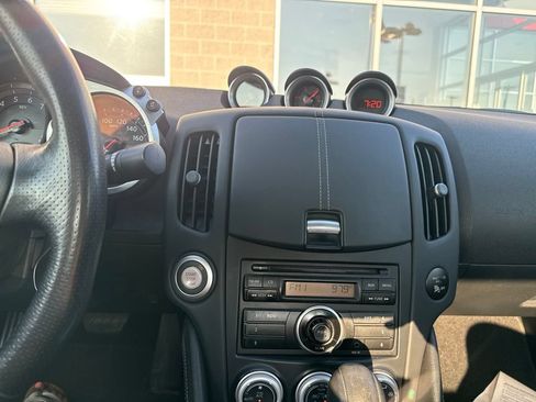 Used 2013 Nissan 370Z Coupe w/ Sport Pkg RWD image 9