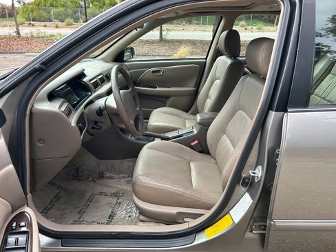 Used 2000 Toyota Camry XLE FWD image 26