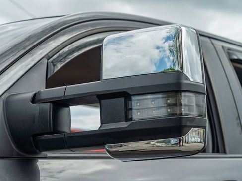 Used 2018 Toyota Tundra SR5 w/ TRD Off Road Package image 10