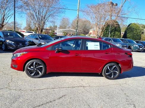 New 2025 Nissan Versa SR w/ Trunk Package image 4