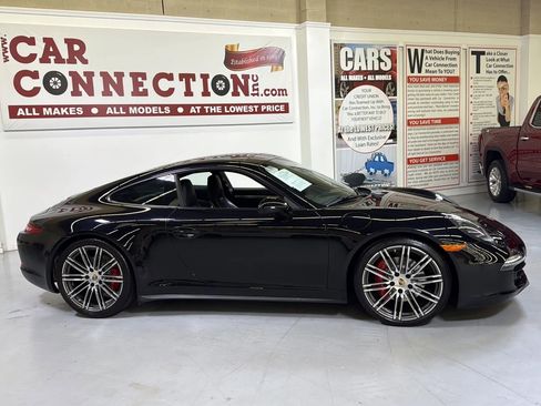 Used 2015 Porsche 911 Carrera 4S image 9