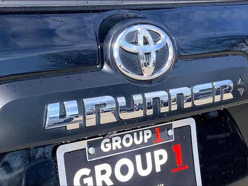 Used 2024 Toyota 4Runner TRD Off-Road image 32