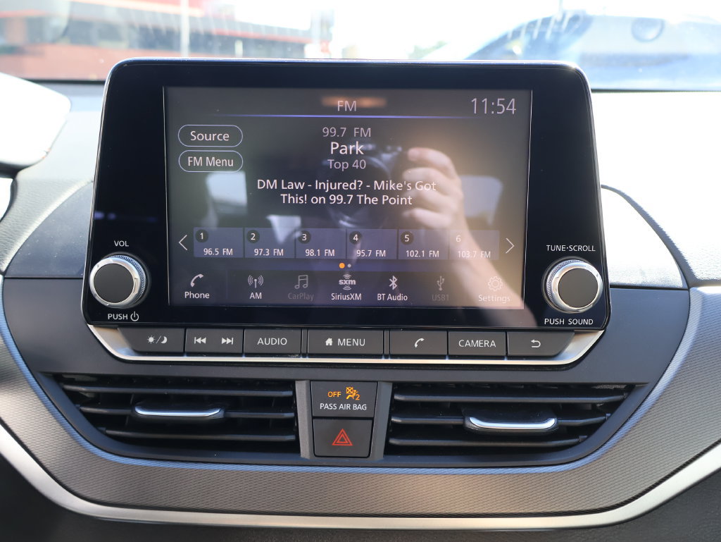 Used 2025 Nissan Altima 2.5 SR FWD image 14