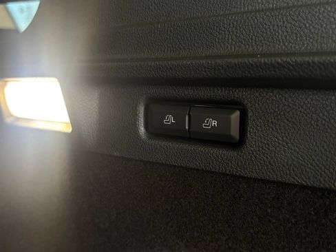 Used 2023 Lincoln Corsair AWD w/ Equipment Group 101A image 15