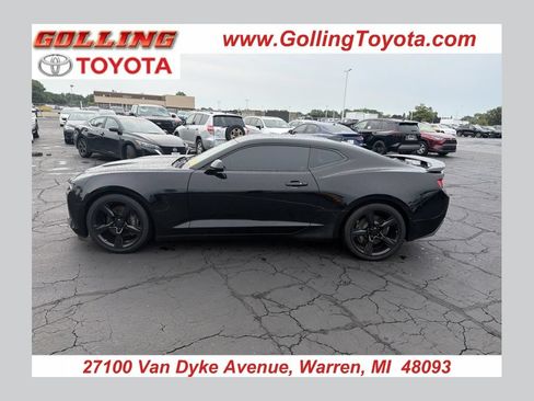 Used 2017 Chevrolet Camaro SS RWD image 1