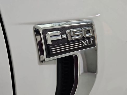 Used 2022 Ford F150 XLT w/ XTR Package image 12