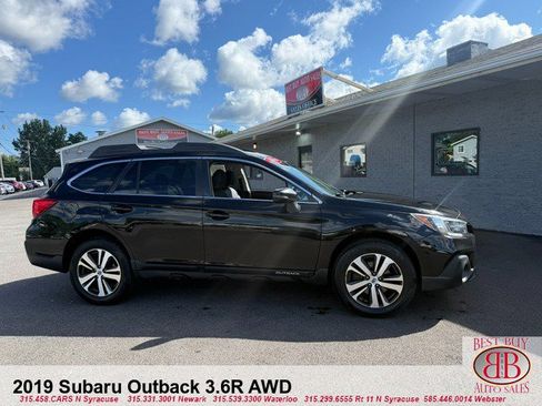 Used 2019 Subaru Outback 3.6R Limited AWD/4WD image 2