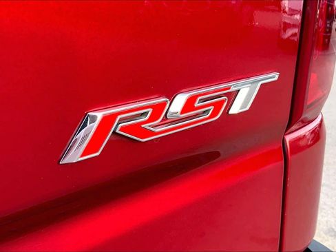 Used 2021 Chevrolet Silverado 1500 RST w/ Bed Protection Package RWD image 10