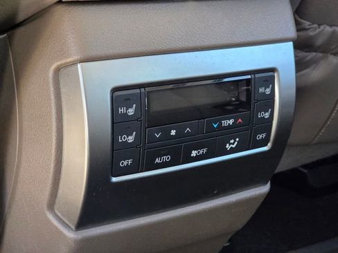Used 2022 Lexus GX 460 Premium w/ Premium Package AWD/4WD image 11