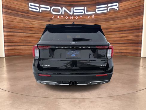 New 2026 Ford Explorer Active w/ Active Comfort Package image 5