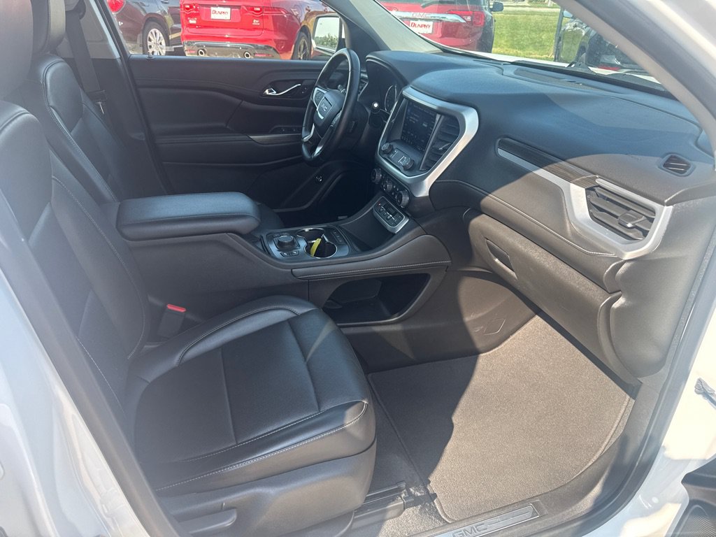 Used 2023 GMC Acadia SLT FWD image 16
